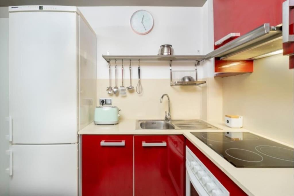 Acogedor Apartamento Cerca Del Casco Antiguo Херона Екстериор снимка